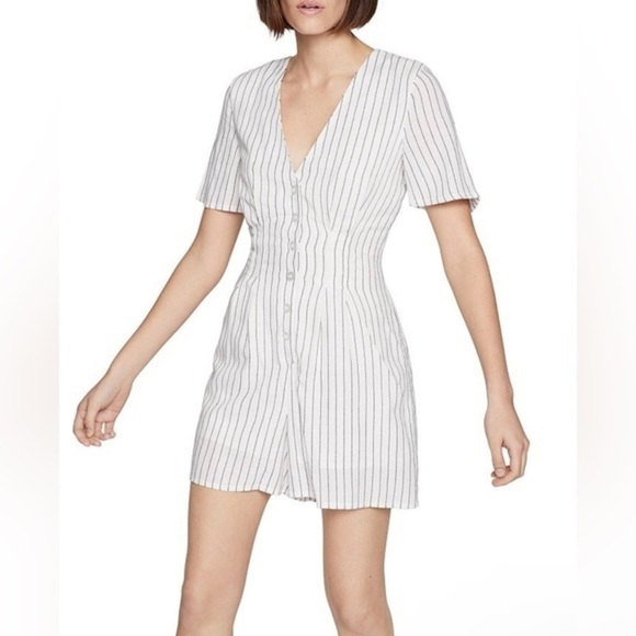 BCBGeneration
Striped Button-Front Romper - Picture 1 of 8